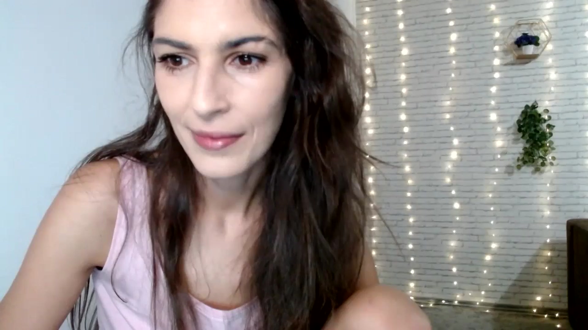 Gallery image thumbnail from AnnaMFC_'s myfreecams stream on, 07/30/2024, 02:37 image 18 of 20