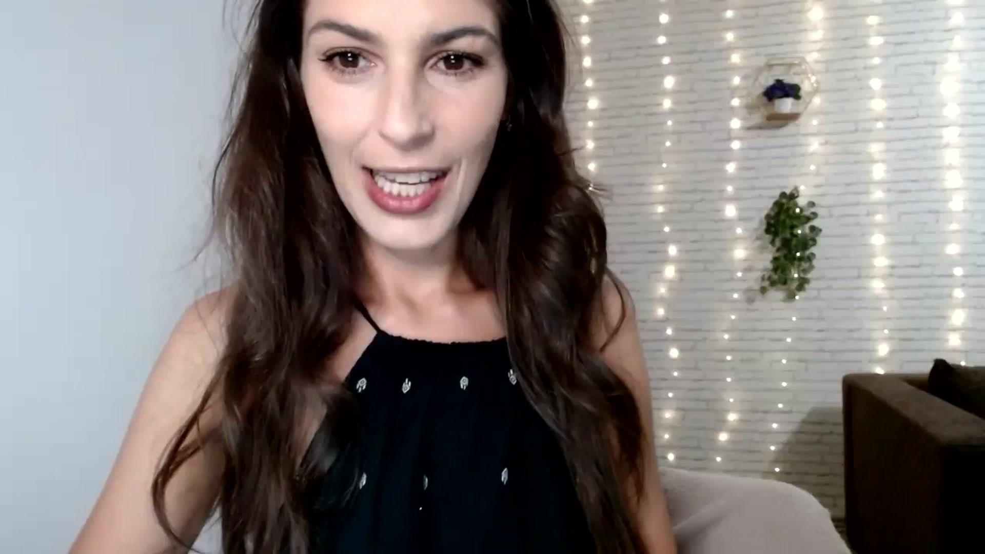 Gallery image thumbnail from AnnaMFC_'s myfreecams stream on, 08/03/2024, 03:01 image 1 of 20