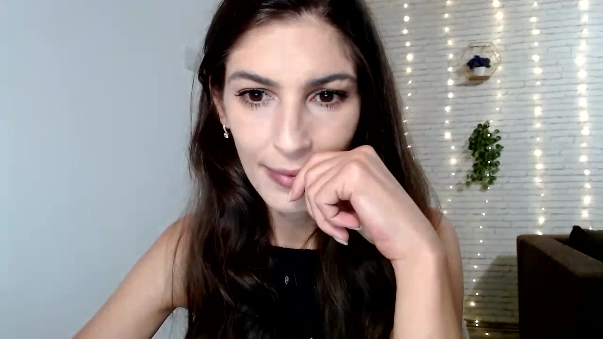 Gallery image thumbnail from AnnaMFC_'s myfreecams stream on, 08/03/2024, 03:01 image 20 of 20