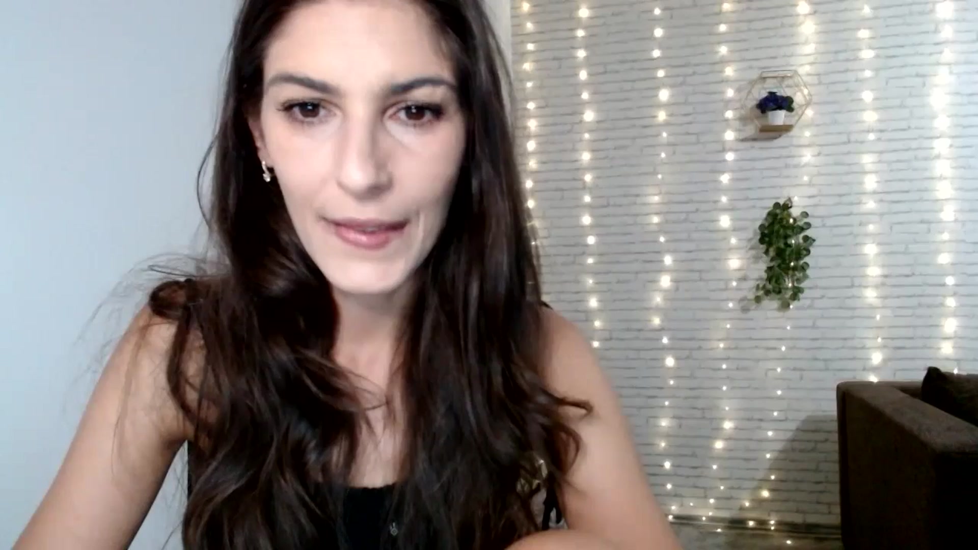Gallery image thumbnail from AnnaMFC_'s myfreecams stream on, 08/03/2024, 03:01 image 10 of 20