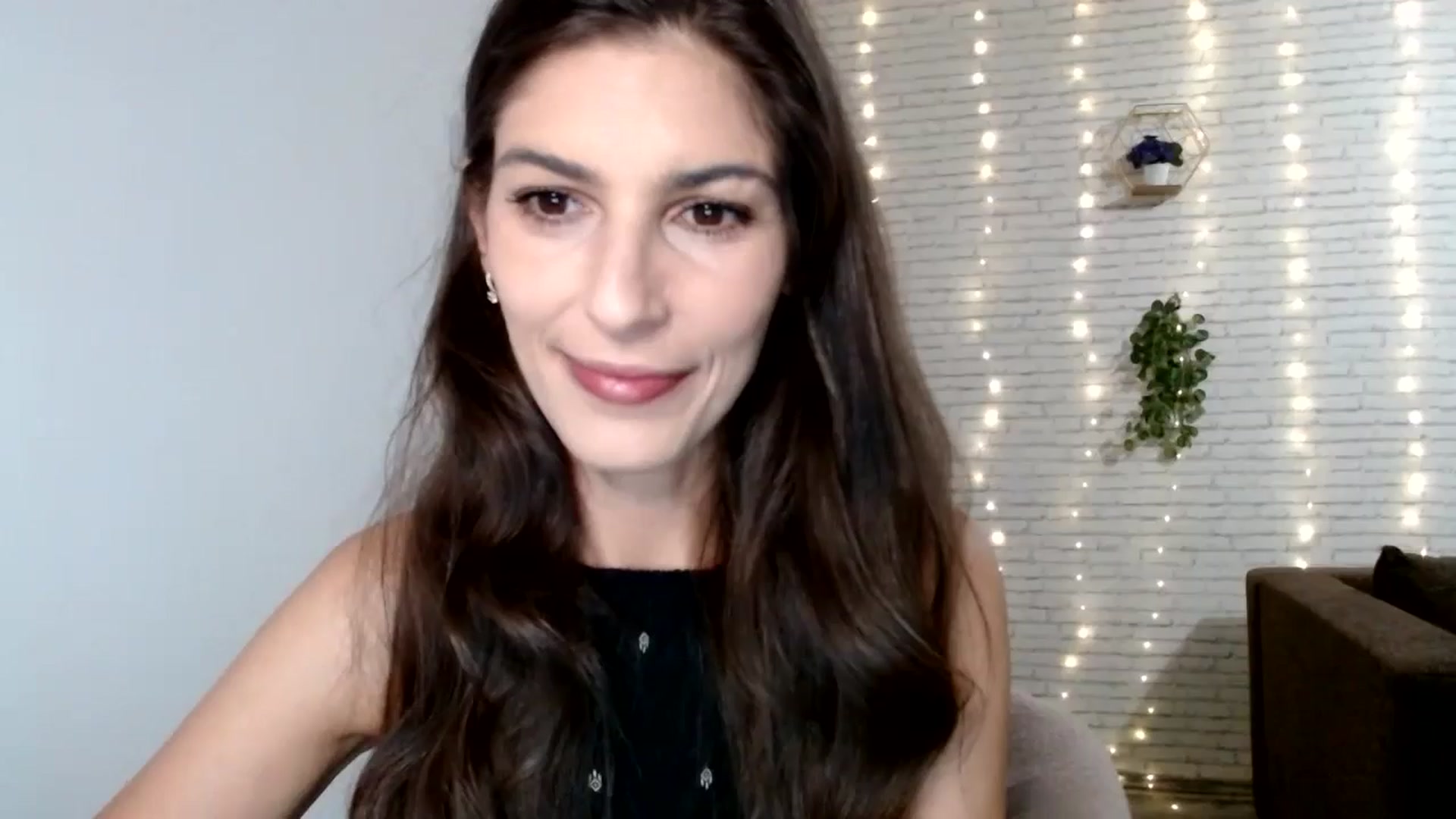 Gallery image thumbnail from AnnaMFC_'s myfreecams stream on, 08/03/2024, 03:01 image 17 of 20
