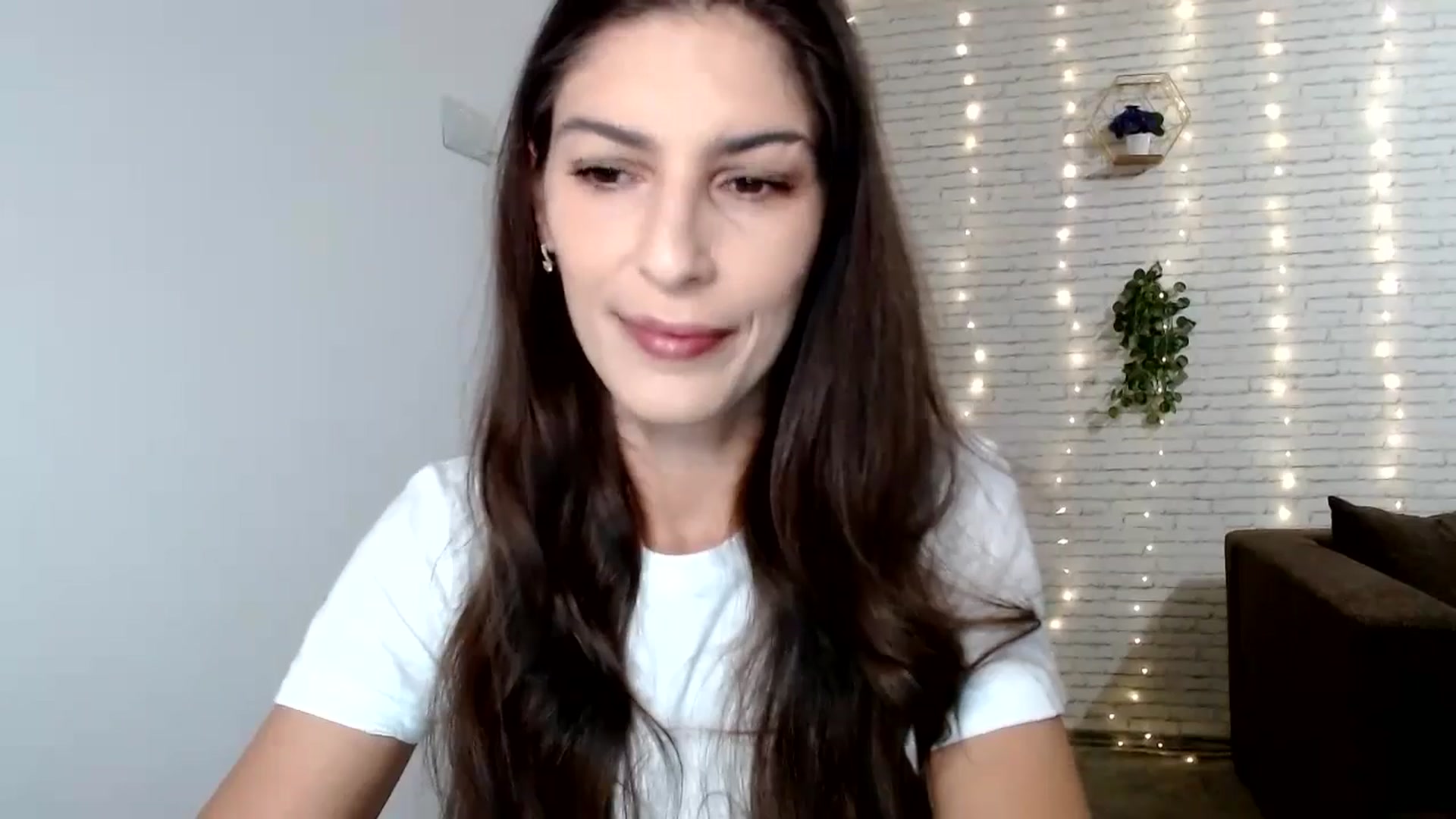 Gallery image thumbnail from AnnaMFC_'s myfreecams stream on, 08/06/2024, 03:06 image 3 of 20