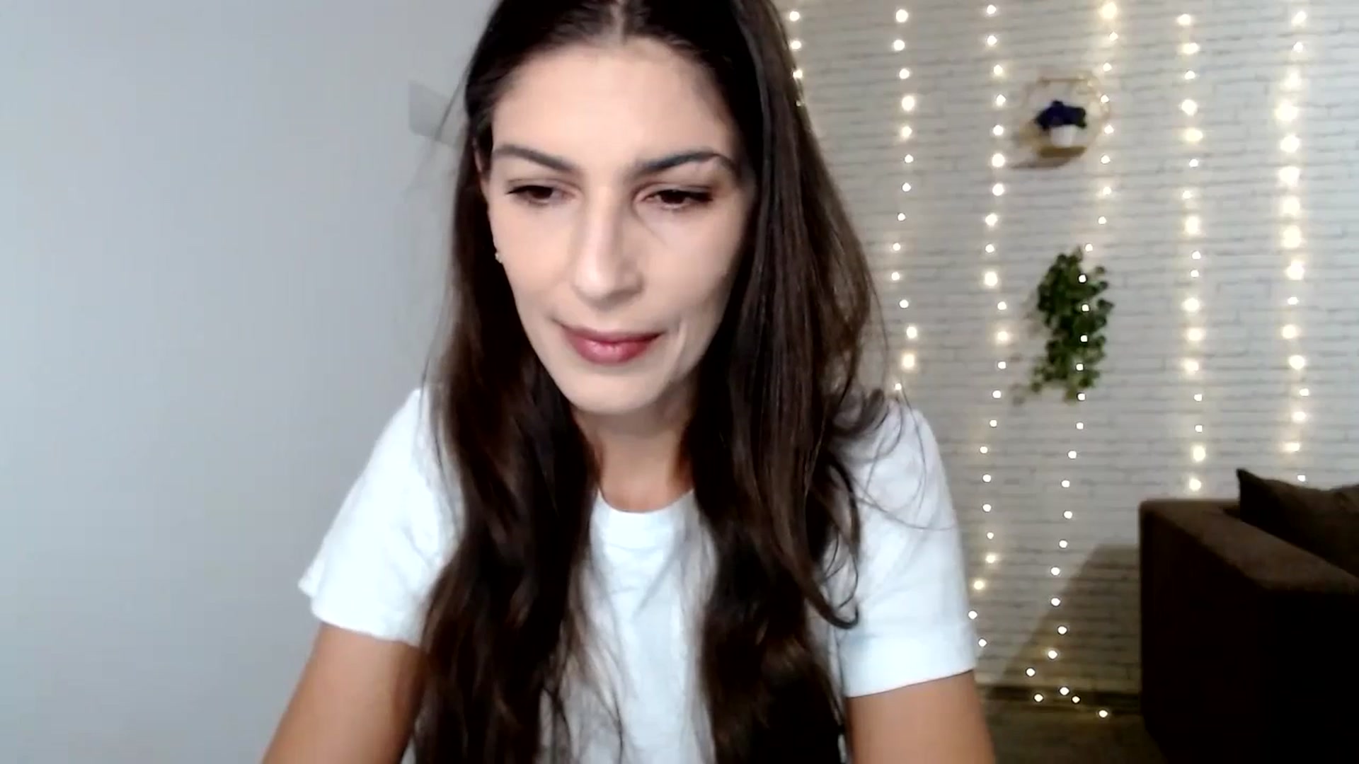 Gallery image thumbnail from AnnaMFC_'s myfreecams stream on, 08/06/2024, 03:06 image 12 of 20