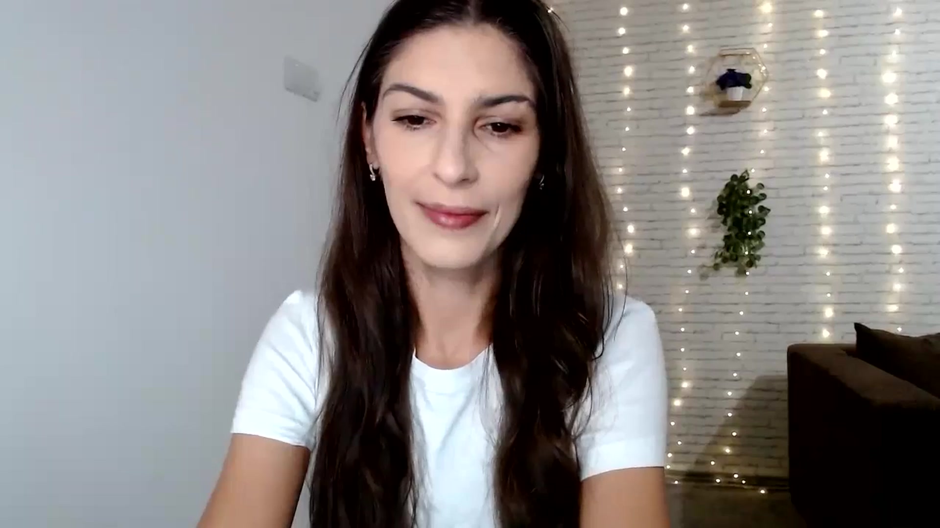 Gallery image thumbnail from AnnaMFC_'s myfreecams stream on, 08/06/2024, 03:06 image 13 of 20
