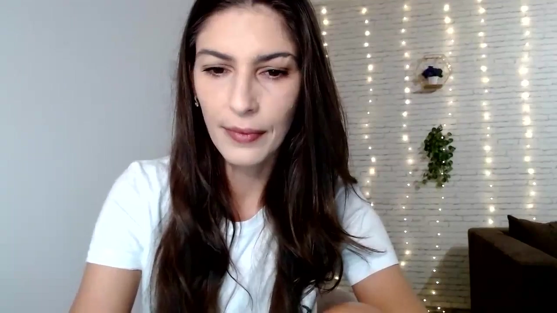 Gallery image thumbnail from AnnaMFC_'s myfreecams stream on, 08/06/2024, 03:06 image 8 of 20