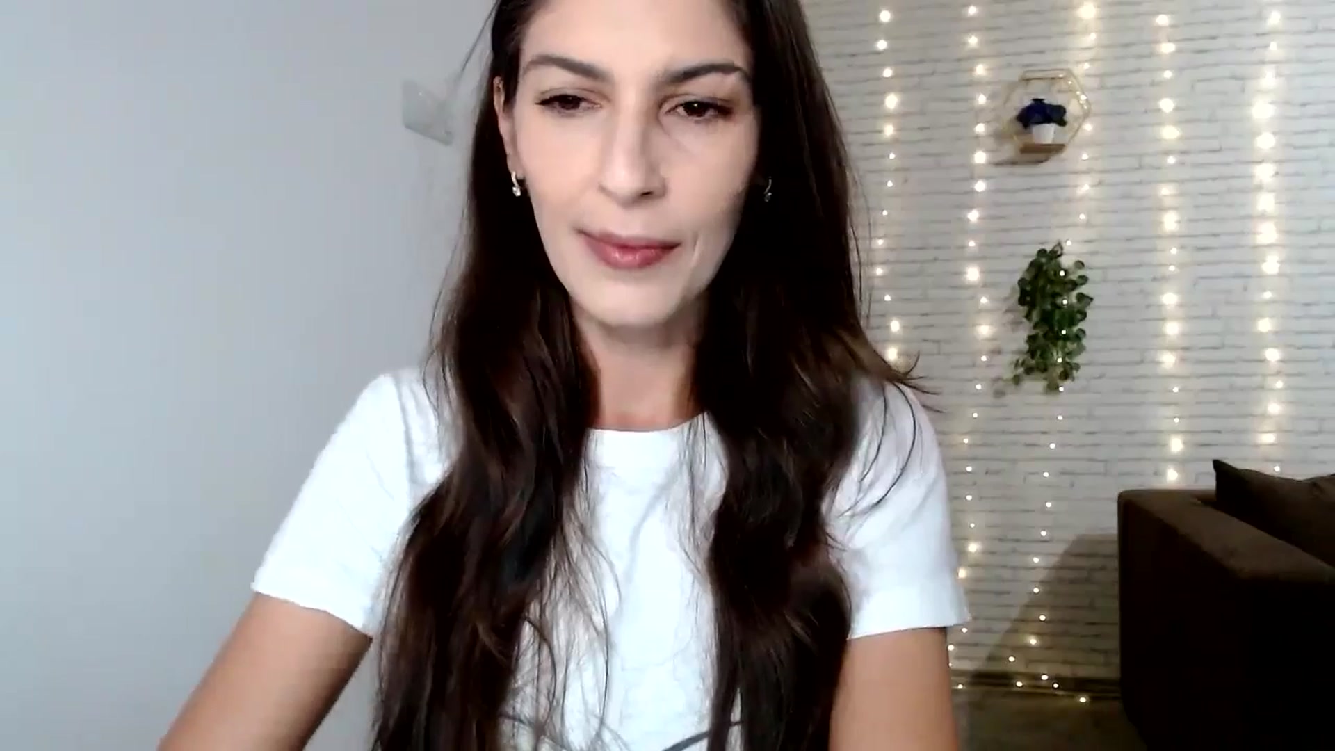 Gallery image thumbnail from AnnaMFC_'s myfreecams stream on, 08/06/2024, 03:06 image 11 of 20
