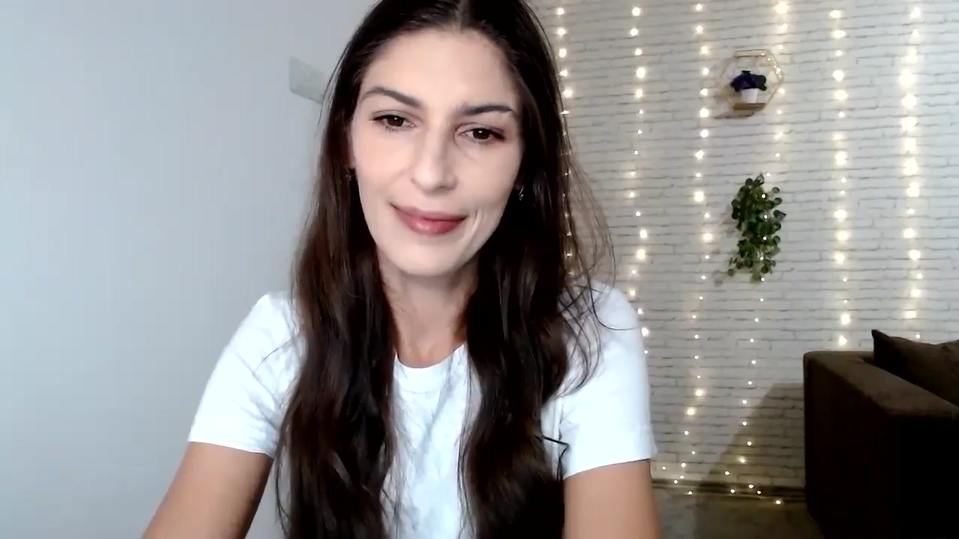 Gallery image thumbnail from AnnaMFC_'s myfreecams stream on, 08/06/2024, 03:06 image 19 of 20