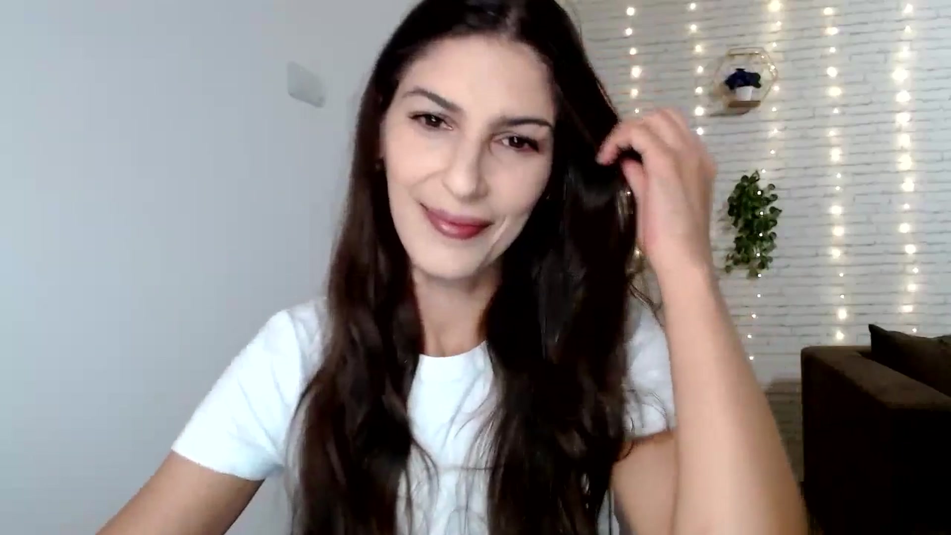 Gallery image thumbnail from AnnaMFC_'s myfreecams stream on, 08/06/2024, 03:06 image 4 of 20