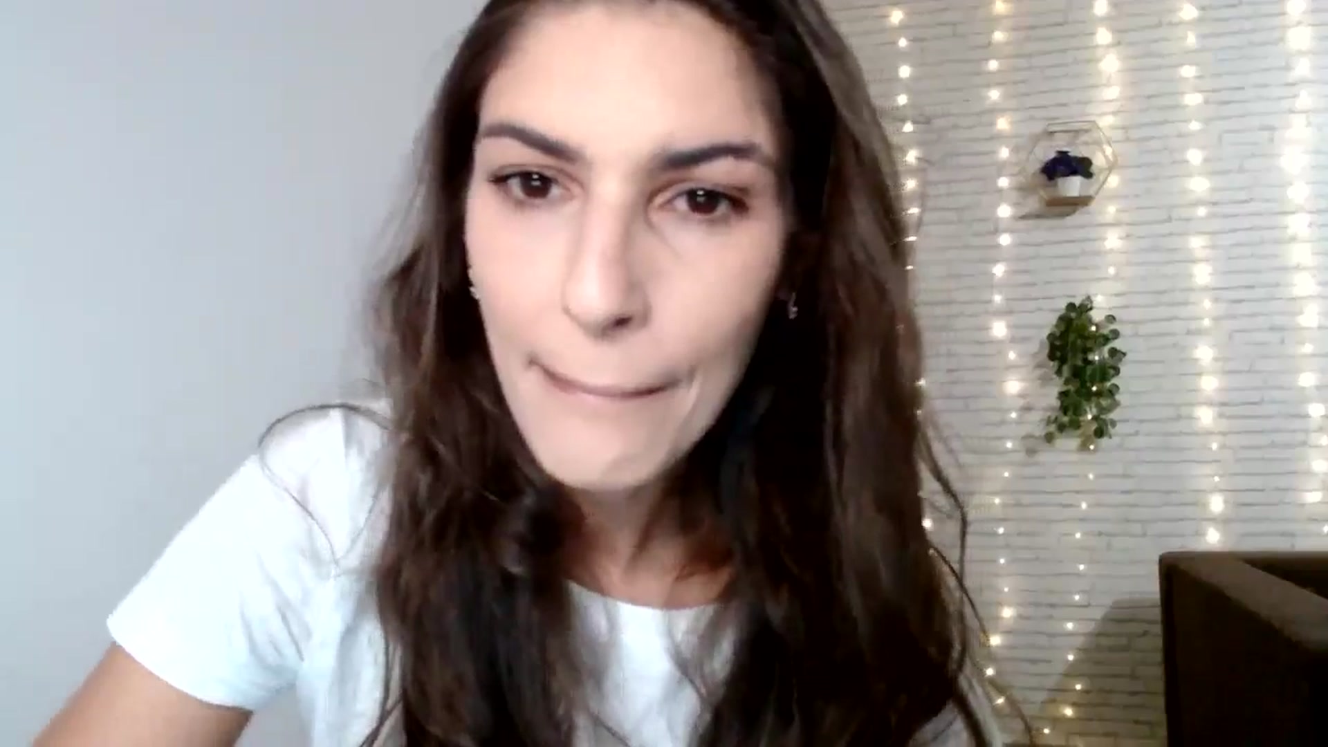 Gallery image thumbnail from AnnaMFC_'s myfreecams stream on, 08/08/2024, 04:09 image 6 of 20