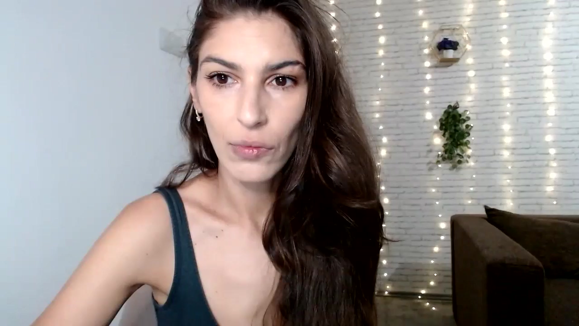 Gallery image thumbnail from AnnaMFC_'s myfreecams stream on, 08/27/2024, 04:16 image 20 of 20