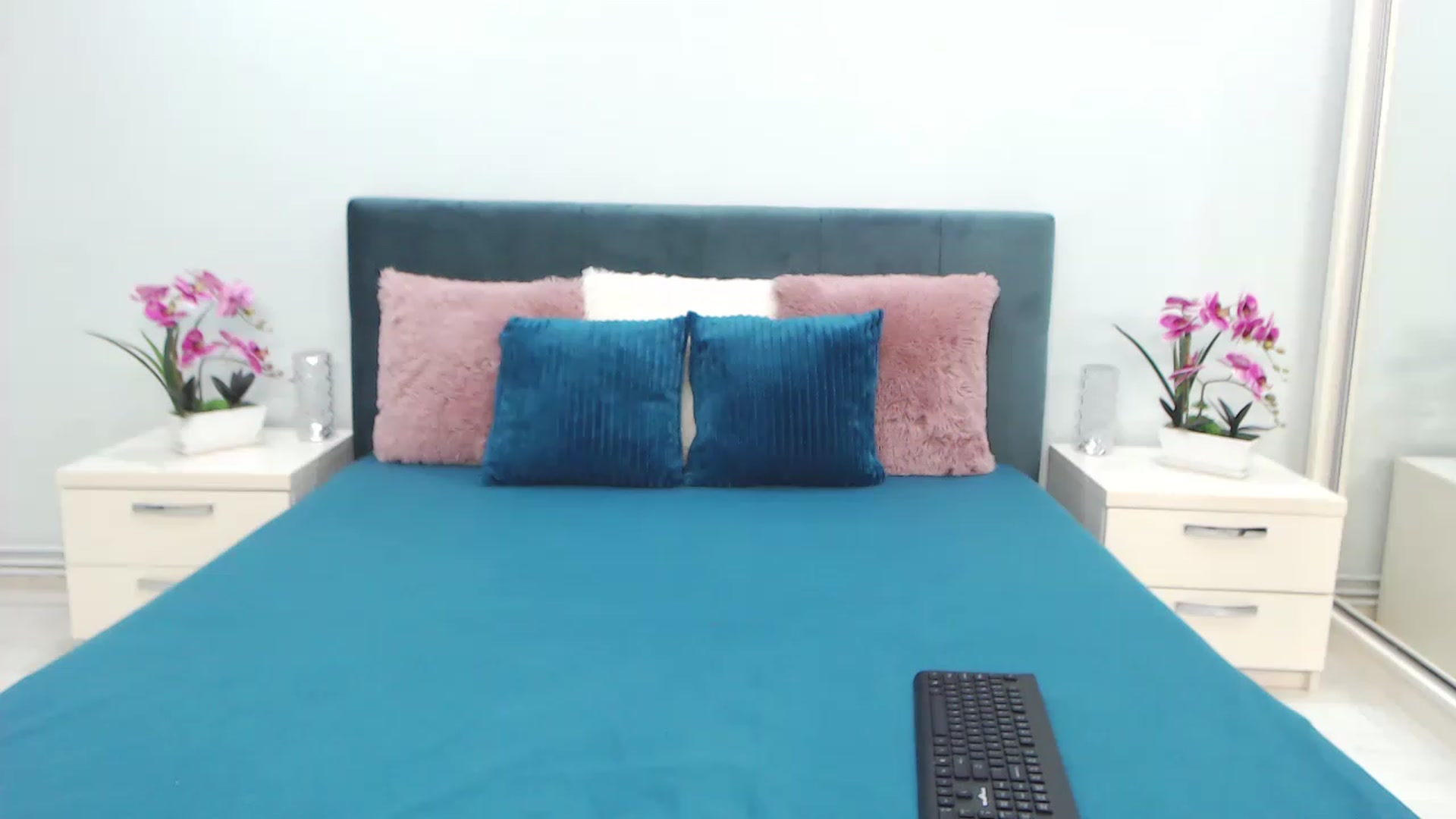 Gallery image thumbnail from AnnaMarina's myfreecams stream on, 03/20/2023, 15:57 image 11 of 20