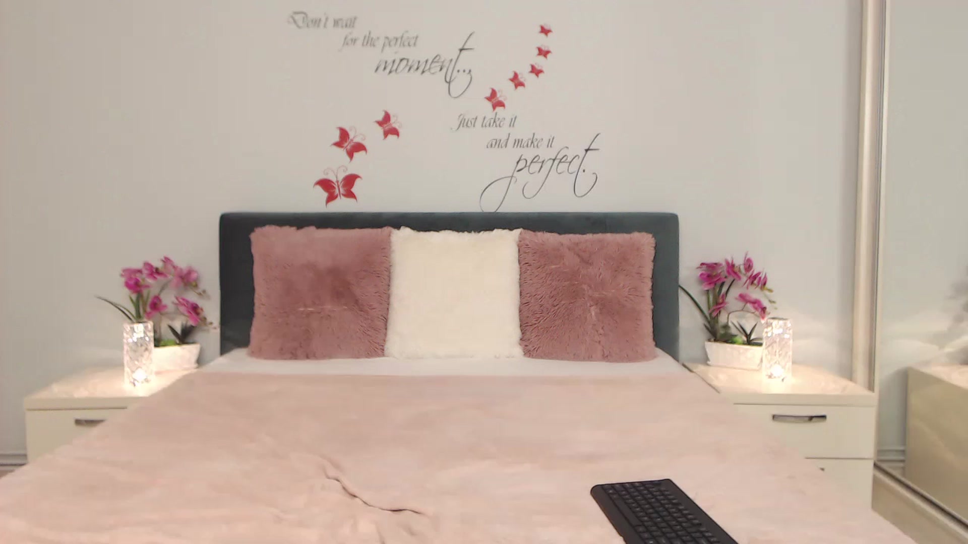 Gallery image thumbnail from AnnaMarina's myfreecams stream on, 03/27/2023, 08:30 image 9 of 20