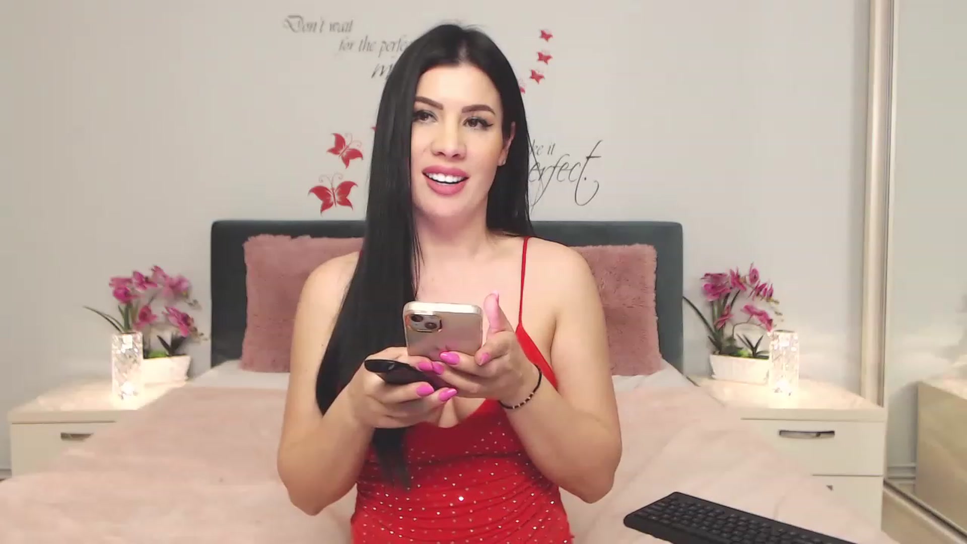 Gallery image thumbnail from AnnaMarina's myfreecams stream on, 03/27/2023, 11:18 image 6 of 20