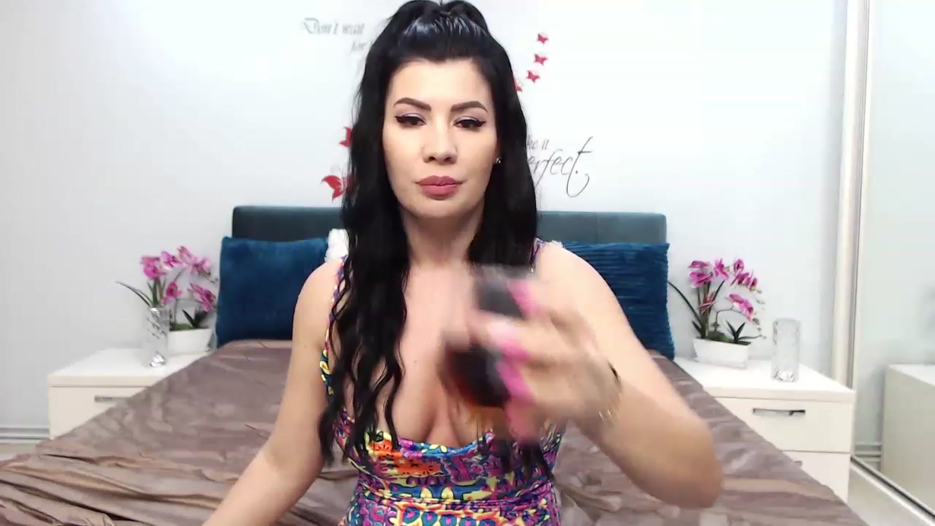 Gallery image thumbnail from AnnaMarina's myfreecams stream on, 03/31/2023, 10:54 image 9 of 20
