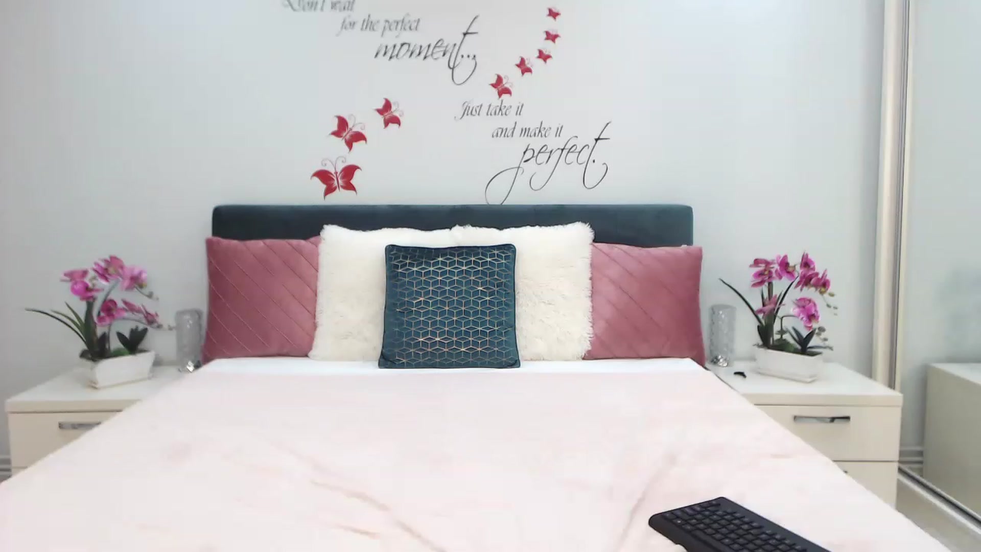 Gallery image thumbnail from AnnaMarina's myfreecams stream on, 06/13/2023, 15:17 image 11 of 20