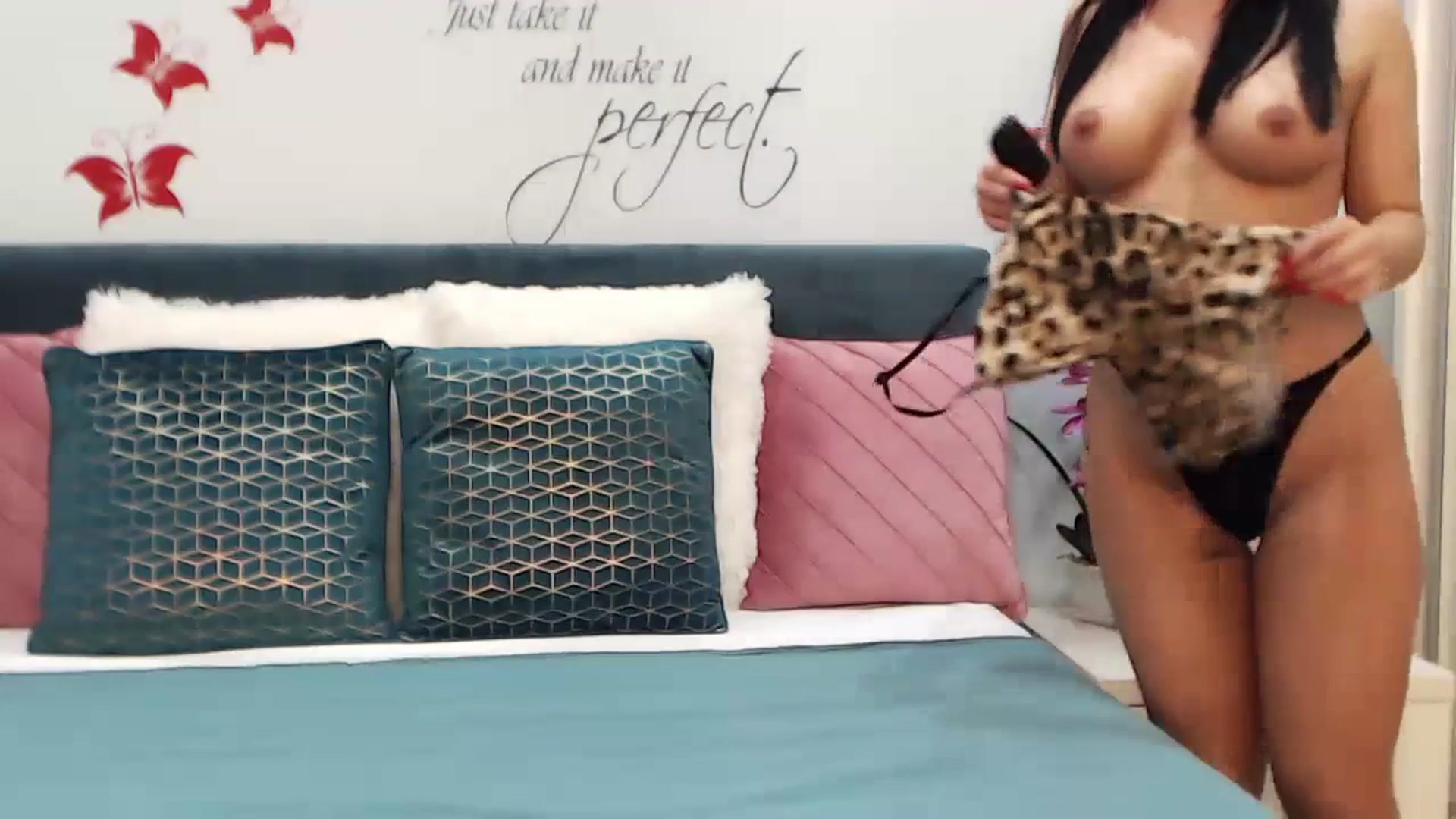 Gallery image thumbnail from AnnaMarina's myfreecams stream on, 07/01/2023, 14:08 image 3 of 20