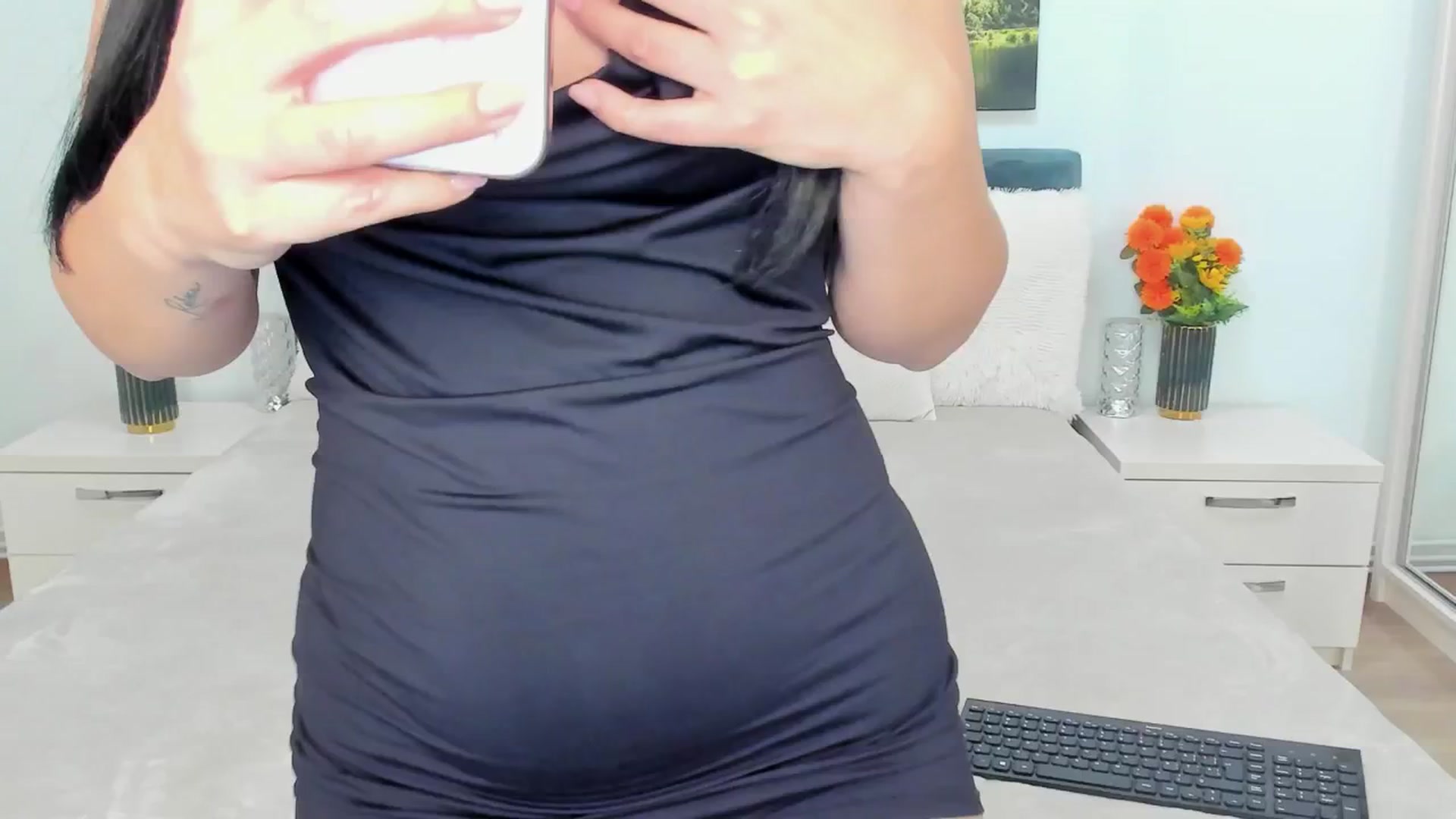 Gallery image thumbnail from AnnaMarina's myfreecams stream on, 05/07/2025, 14:06 image 16 of 20