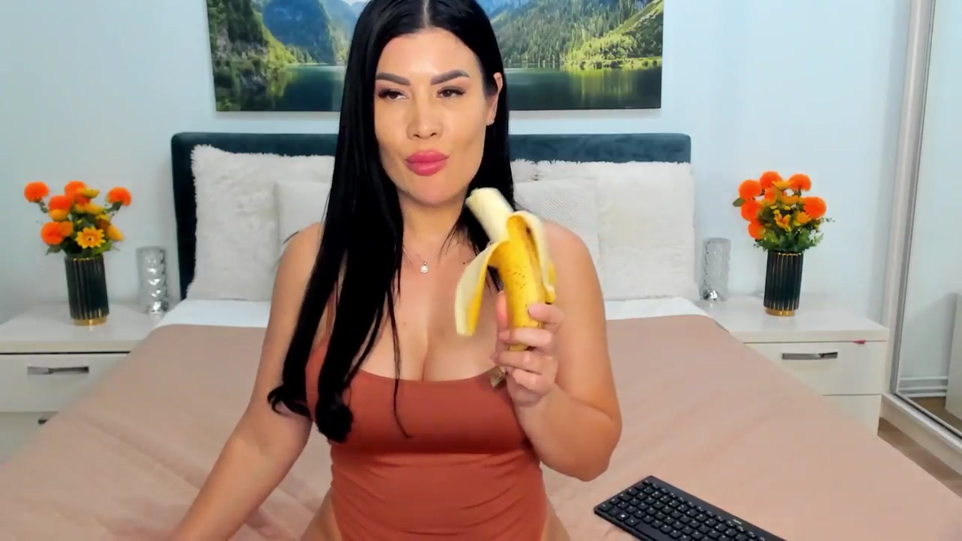 Gallery image thumbnail from AnnaMarina's myfreecams stream on, 06/14/2025, 06:32 image 12 of 20