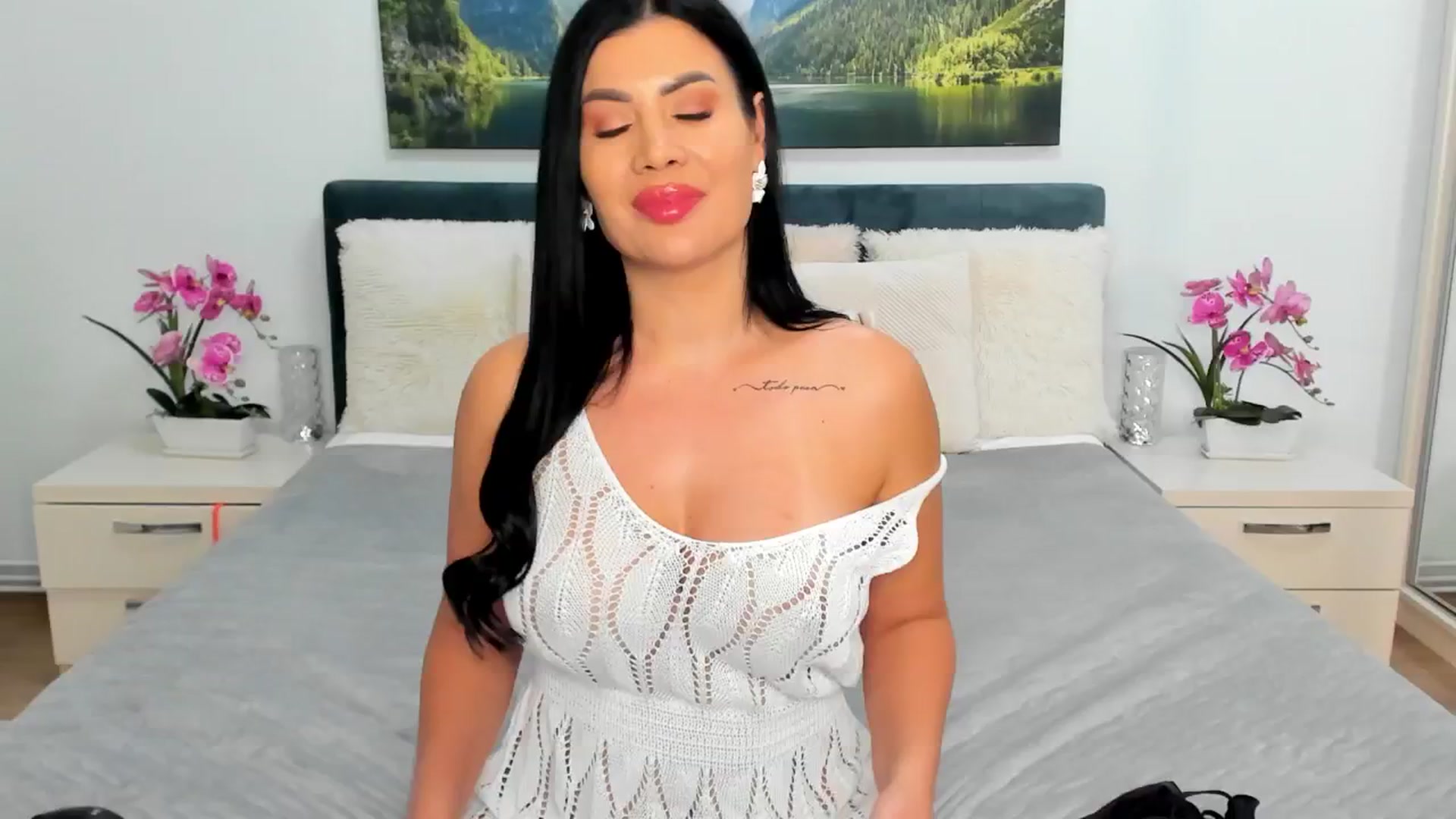 Gallery image thumbnail from AnnaMarina's myfreecams stream on, 07/25/2025, 13:14 image 16 of 20