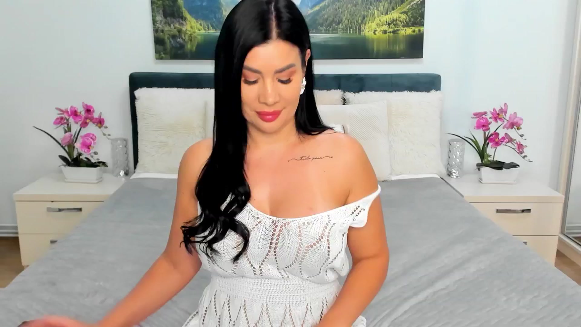 Gallery image thumbnail from AnnaMarina's myfreecams stream on, 07/25/2025, 13:14 image 10 of 20