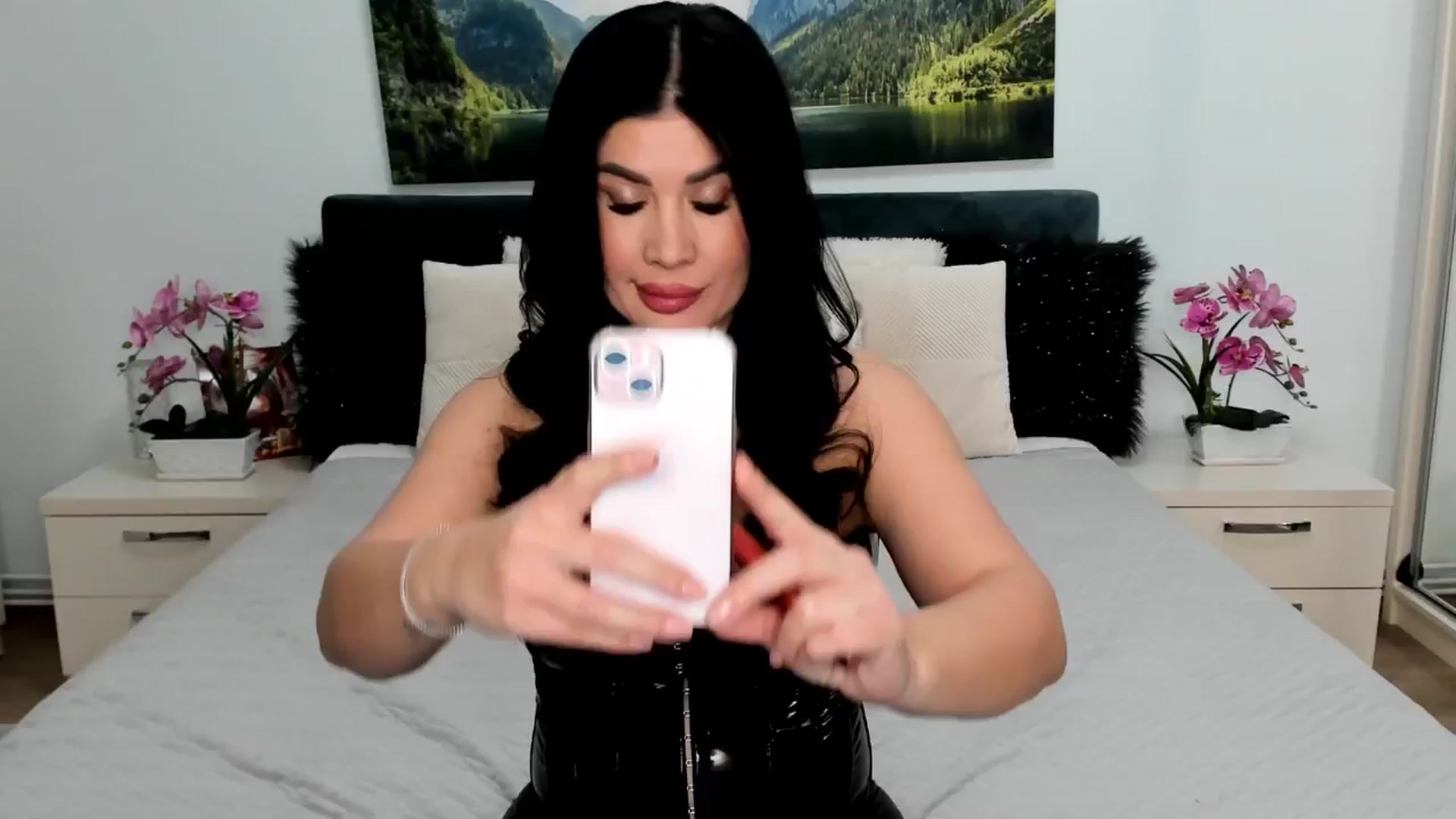 Gallery image thumbnail from AnnaMarina's myfreecams stream on, 12/28/2025, 17:04 image 6 of 20