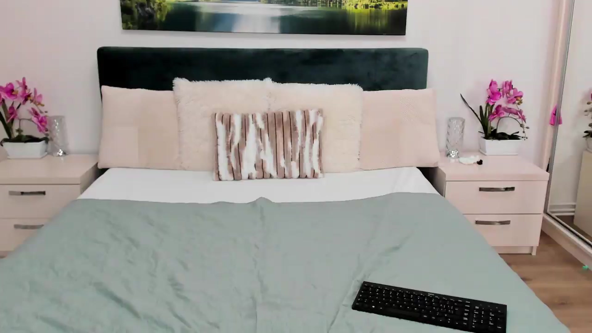 Gallery image thumbnail from AnnaMarina's myfreecams stream on, 08/23/2026, 04:58 image 10 of 20