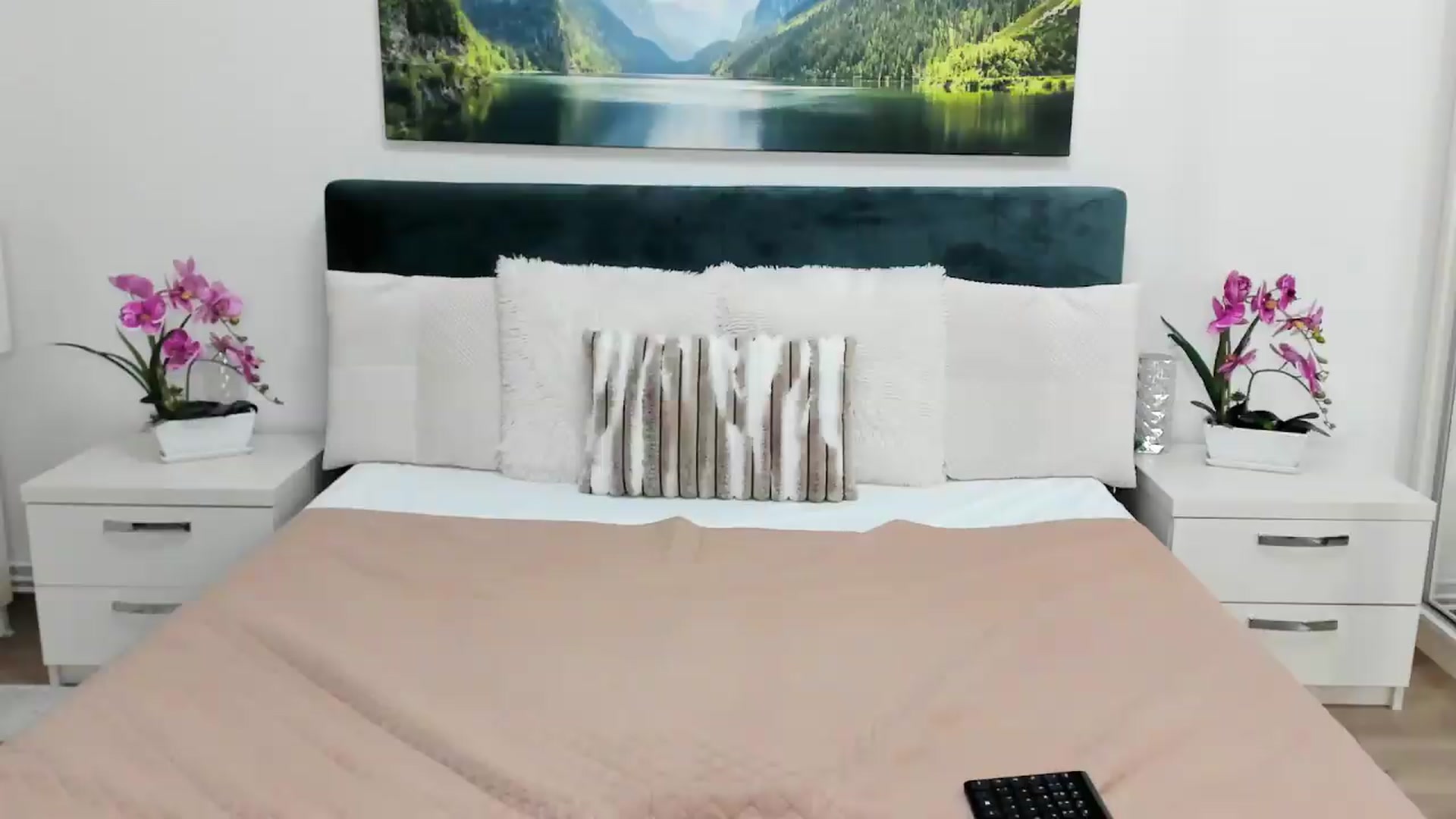 Gallery image thumbnail from AnnaMarina's myfreecams stream on, 09/13/2026, 06:17 image 3 of 20