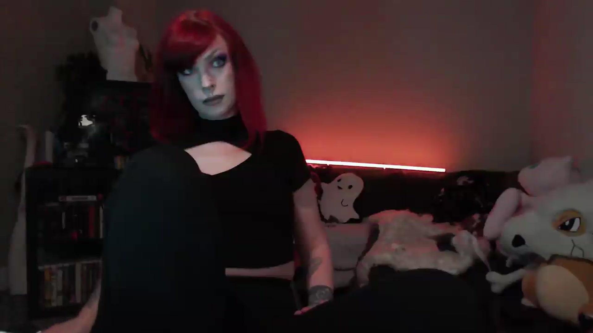 Gallery image thumbnail from AnnaMidnght's myfreecams stream on, 04/25/2026, 17:16 image 2 of 20