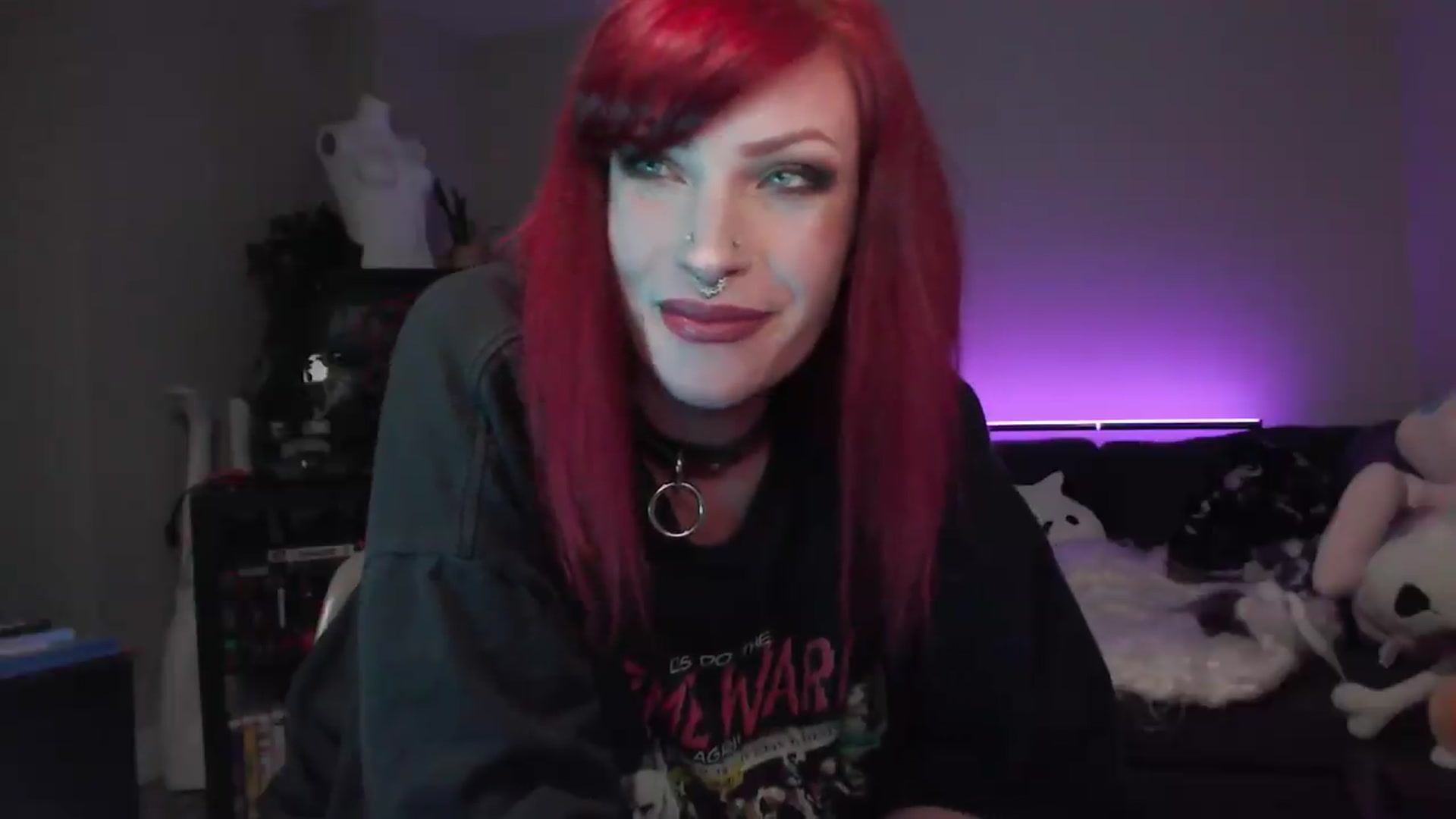 Gallery image thumbnail from AnnaMidnght's myfreecams stream on, 04/28/2026, 17:31 image 20 of 20