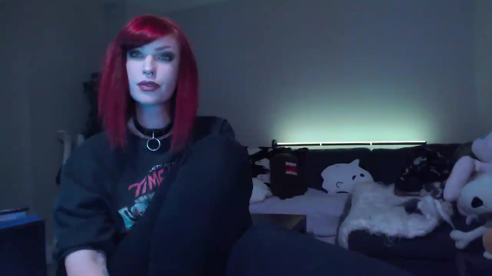 Gallery image thumbnail from AnnaMidnght's myfreecams stream on, 04/28/2026, 17:31 image 12 of 20