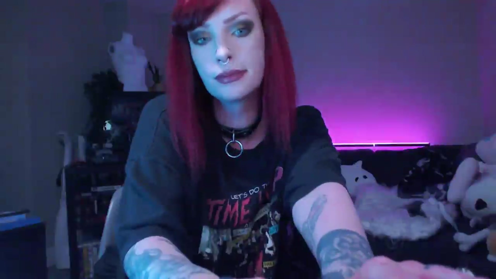 Gallery image thumbnail from AnnaMidnght's myfreecams stream on, 04/28/2026, 17:31 image 11 of 20