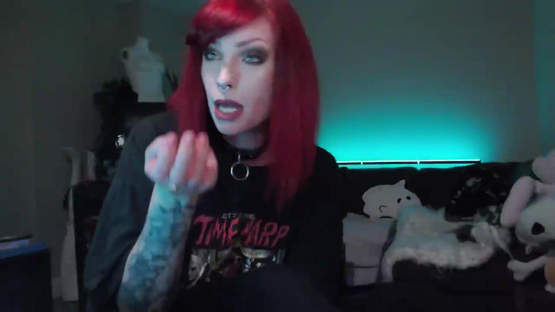 Gallery image thumbnail from AnnaMidnght's myfreecams stream on, 04/28/2026, 17:31 image 5 of 20