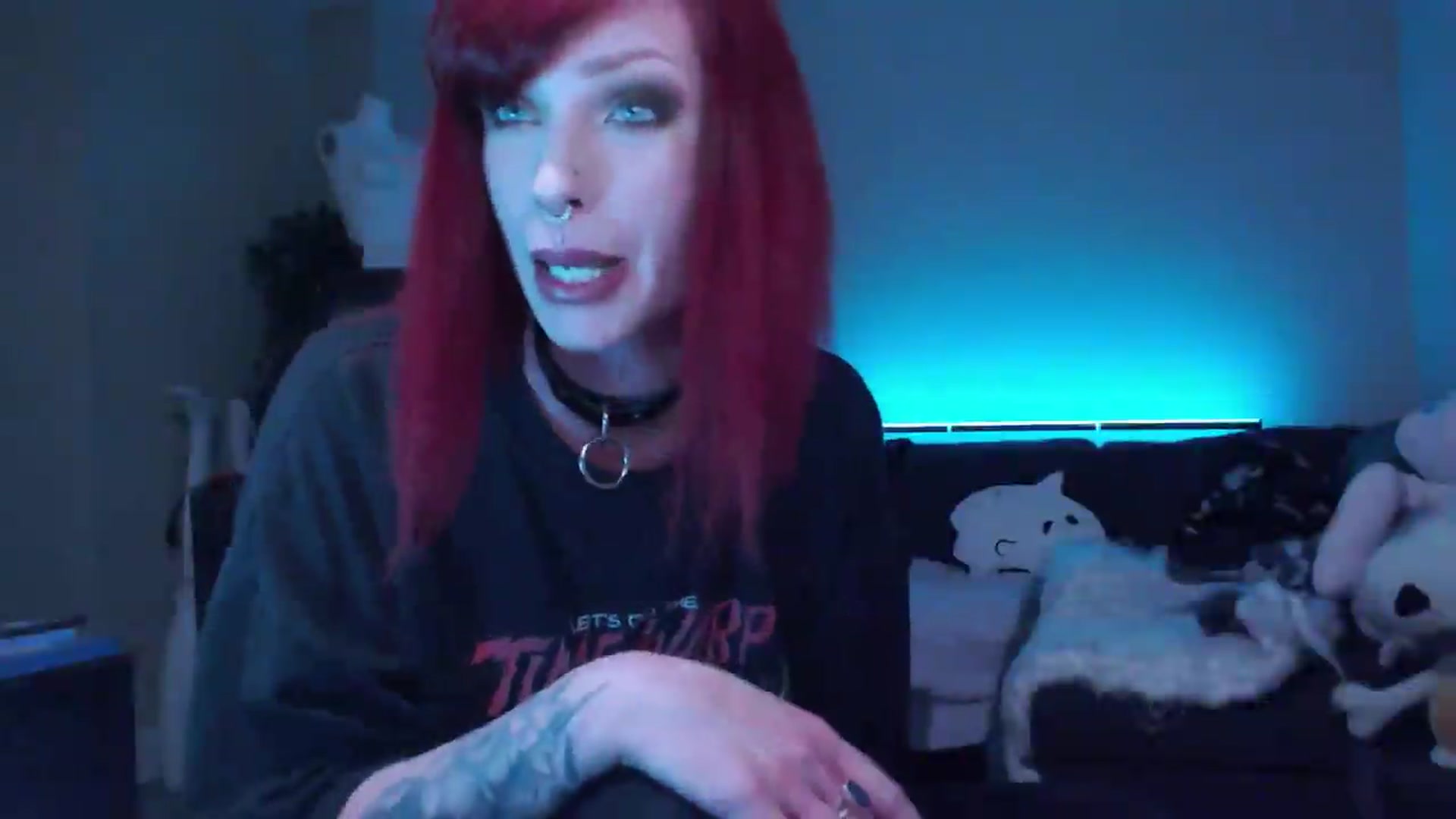 Gallery image thumbnail from AnnaMidnght's myfreecams stream on, 04/28/2026, 17:31 image 15 of 20