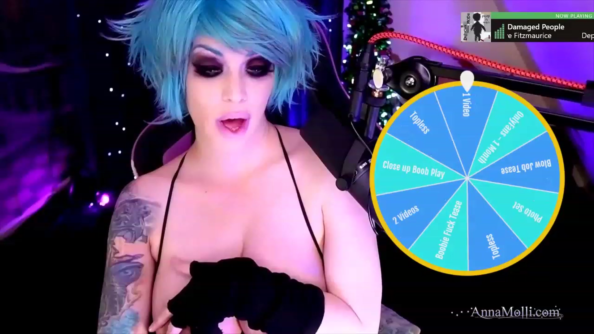 Gallery image thumbnail from AnnaMolli's myfreecams stream on, 12/10/2022, 05:22 image 4 of 20