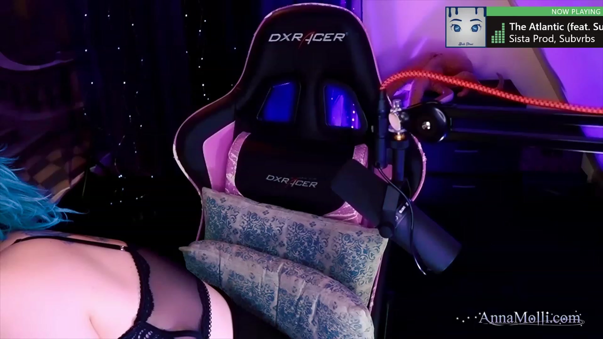 Gallery image thumbnail from AnnaMolli's myfreecams stream on, 01/30/2023, 05:03 image 5 of 20