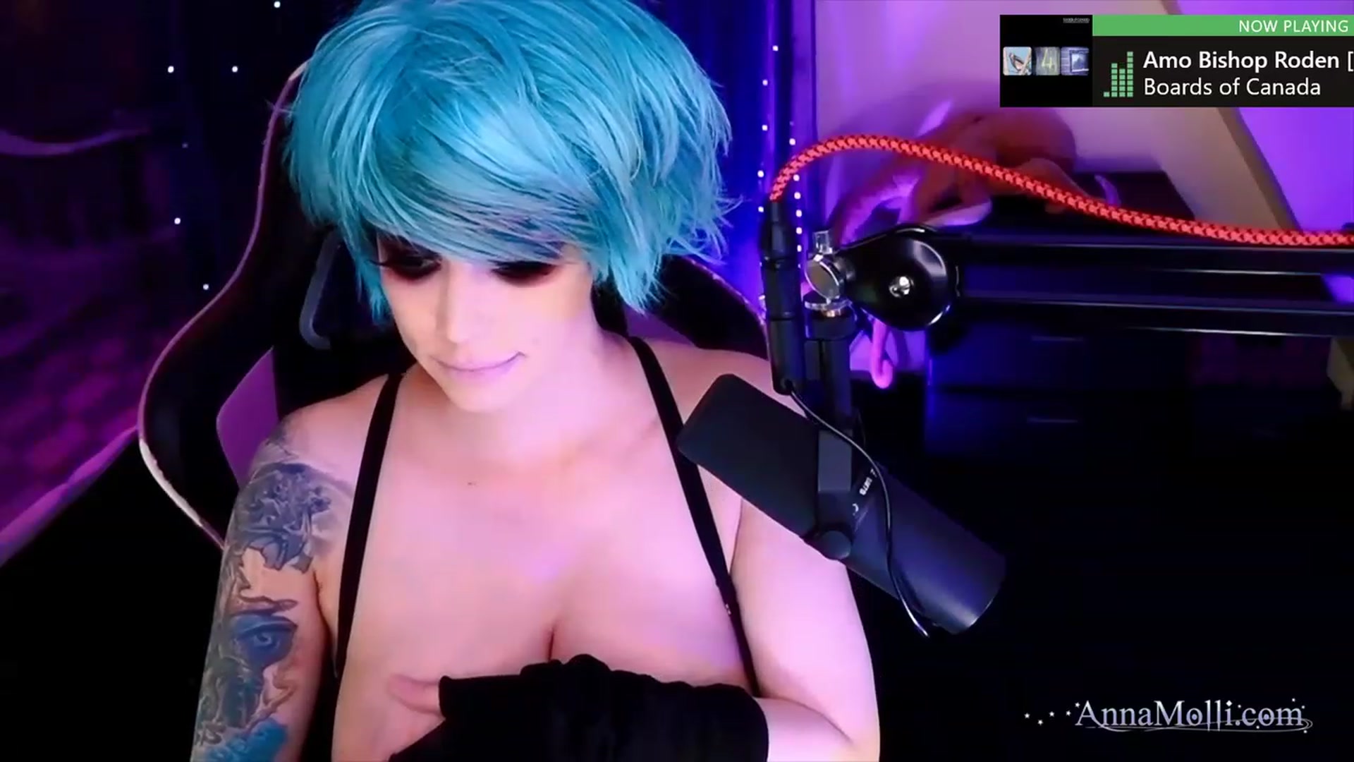 Gallery image thumbnail from AnnaMolli's myfreecams stream on, 02/14/2023, 05:02 image 8 of 20