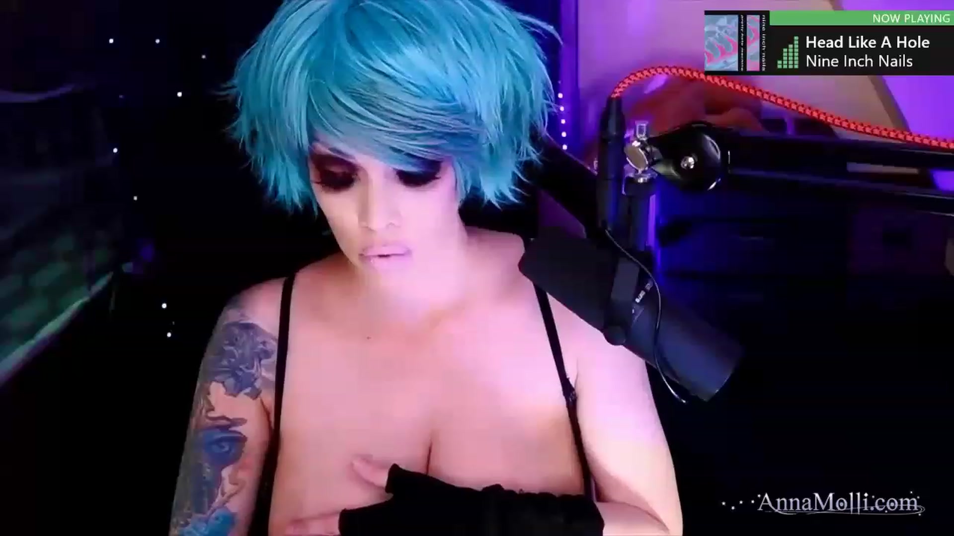 Gallery image thumbnail from AnnaMolli's myfreecams stream on, 02/18/2023, 02:57 image 9 of 20