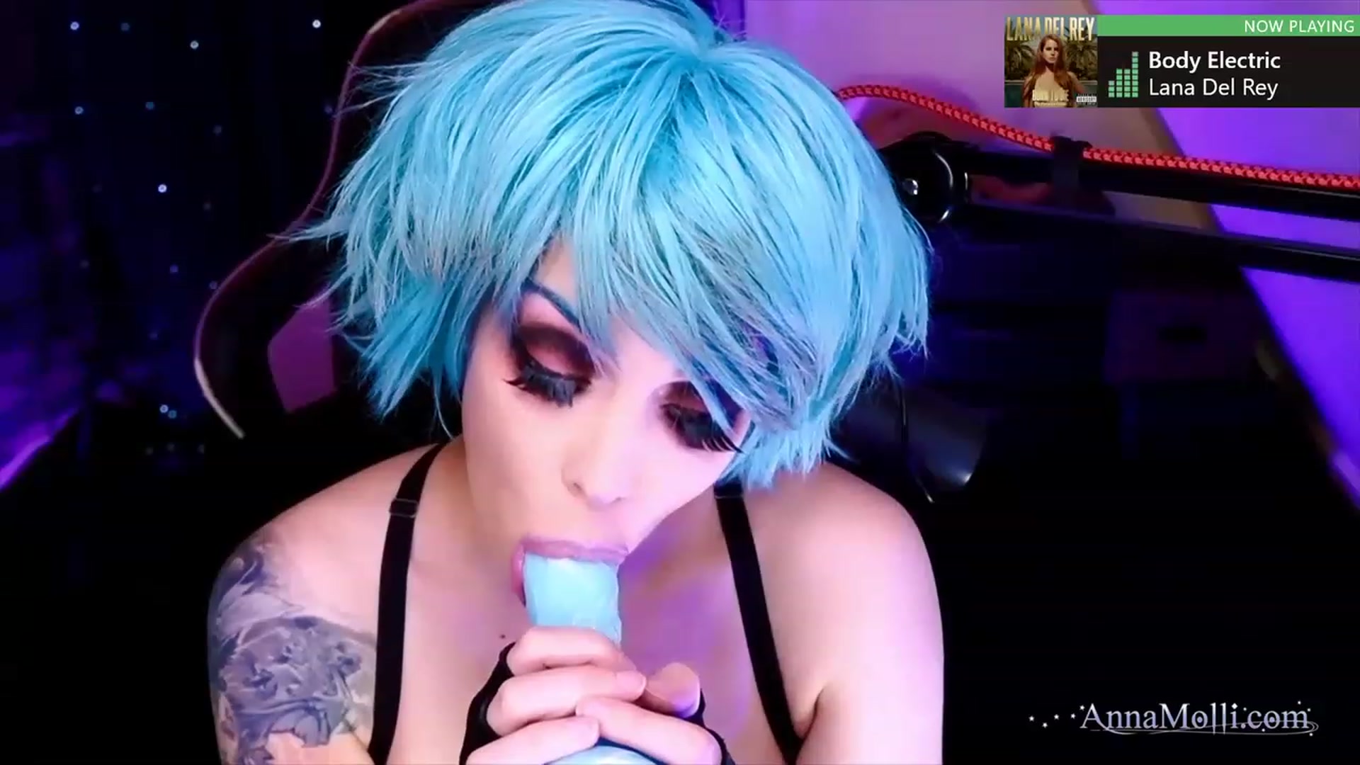 Gallery image thumbnail from AnnaMolli's myfreecams stream on, 04/08/2023, 04:10 image 18 of 20