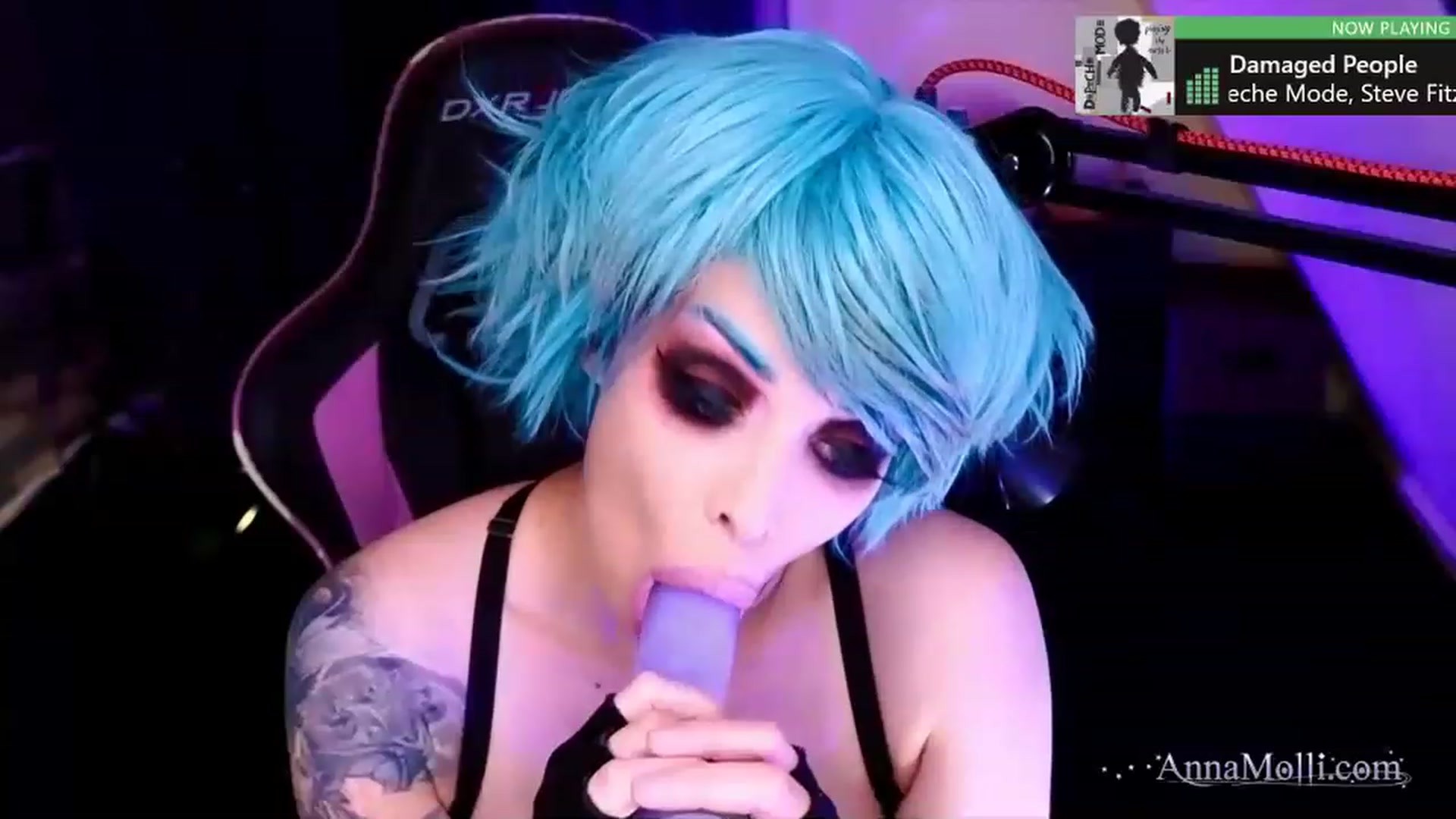 Gallery image thumbnail from AnnaMolli's myfreecams stream on, 04/12/2023, 03:52 image 16 of 20