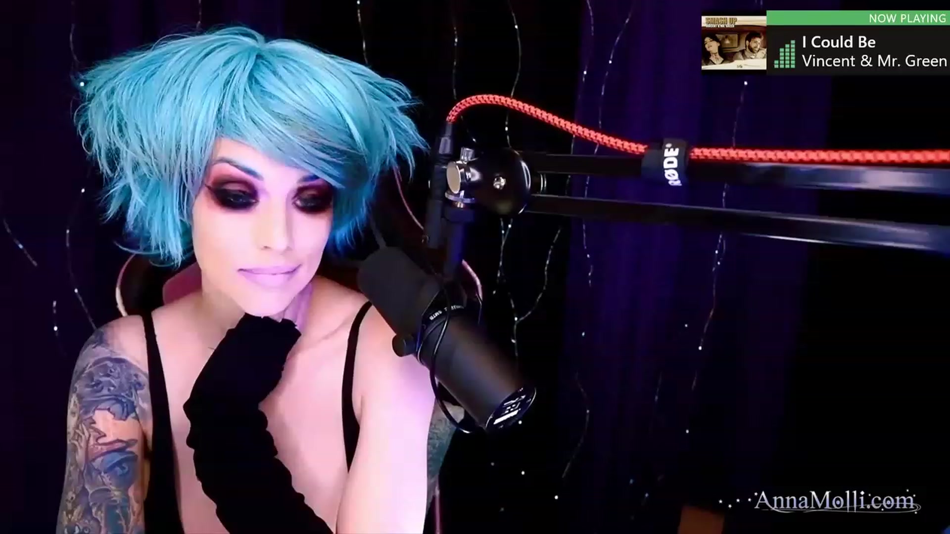 Gallery image thumbnail from AnnaMolli's myfreecams stream on, 06/10/2023, 03:59 image 2 of 20