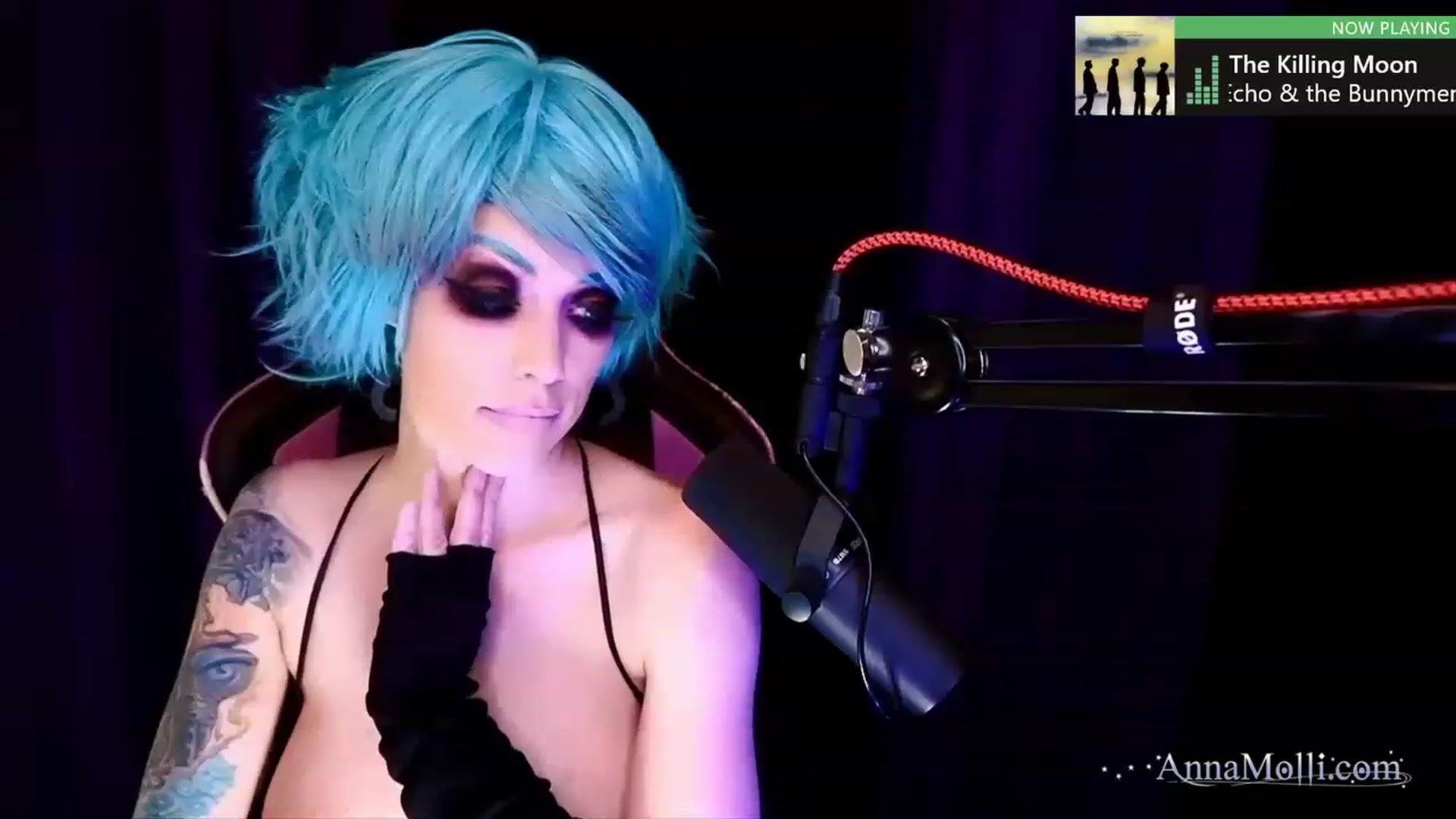 Gallery image thumbnail from AnnaMolli's myfreecams stream on, 06/16/2023, 03:33 image 8 of 20