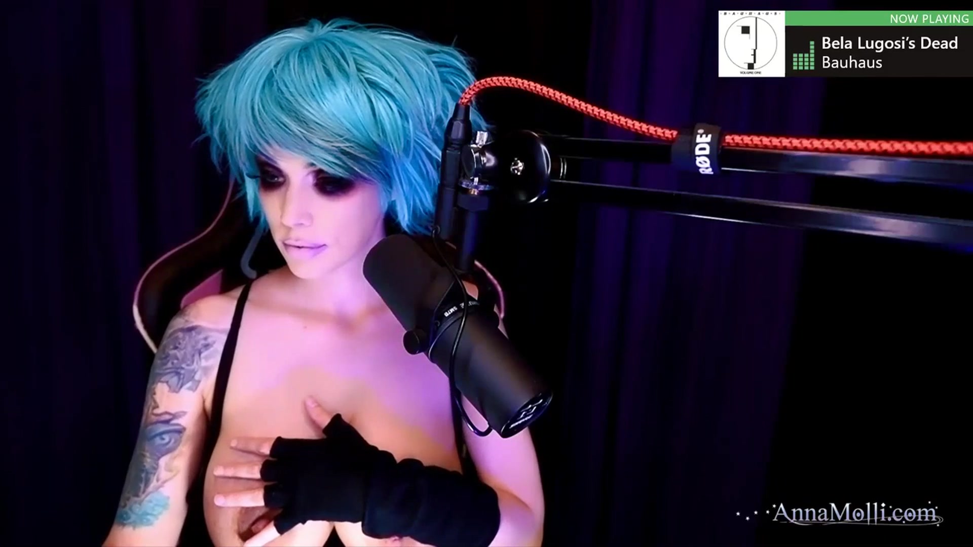 Gallery image thumbnail from AnnaMolli's myfreecams stream on, 07/15/2023, 06:17 image 9 of 20