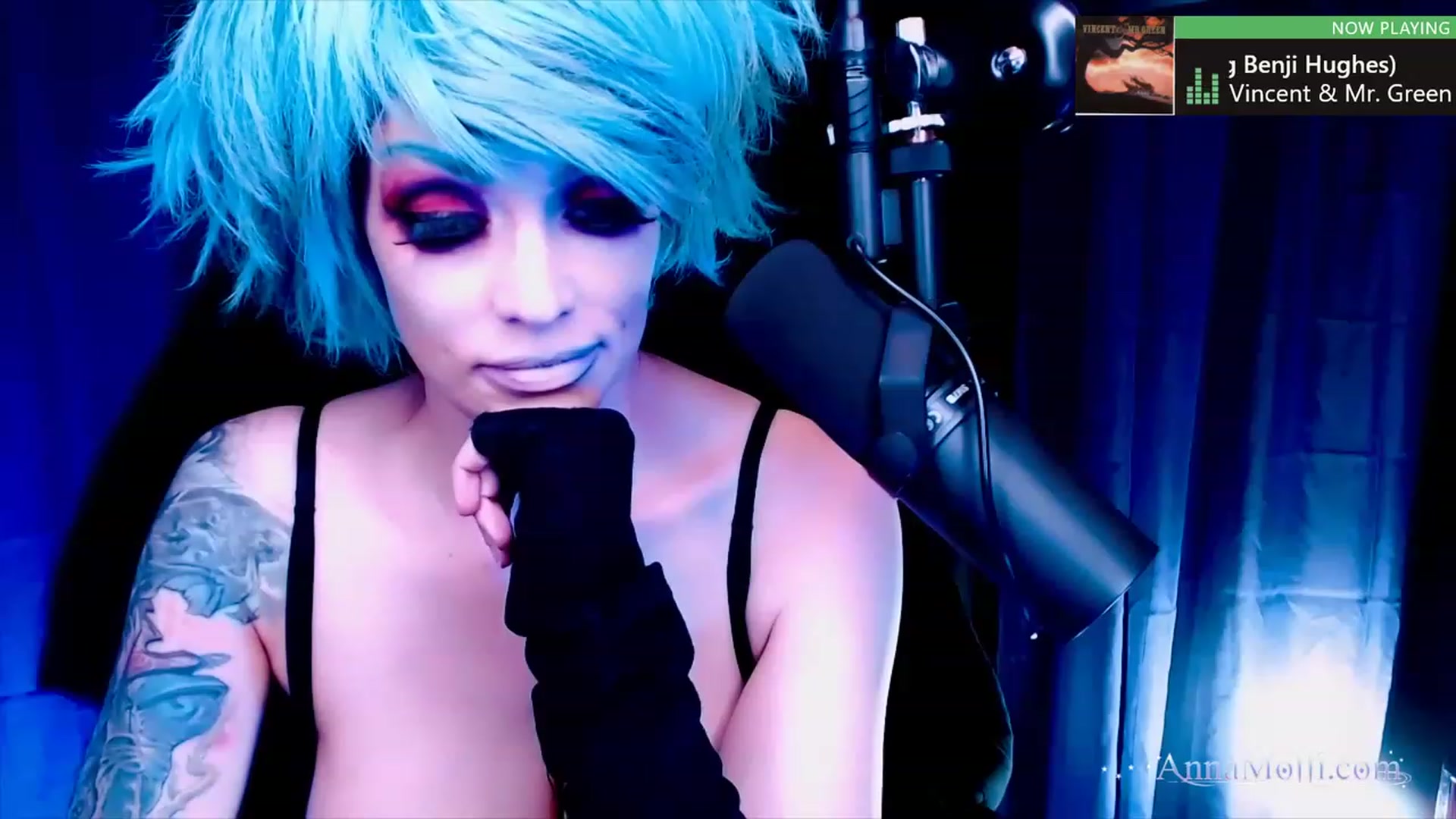 Gallery image thumbnail from AnnaMolli's myfreecams stream on, 08/01/2023, 07:01 image 14 of 20