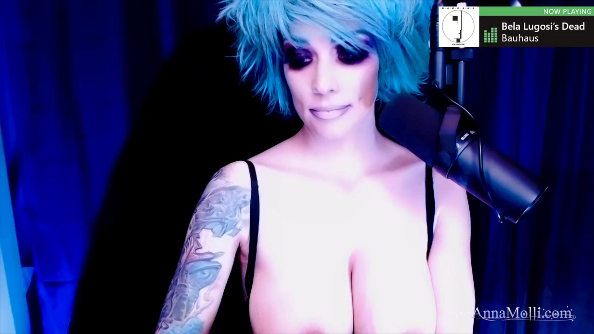 Gallery image thumbnail from AnnaMolli's myfreecams stream on, 08/21/2023, 06:27 image 3 of 20