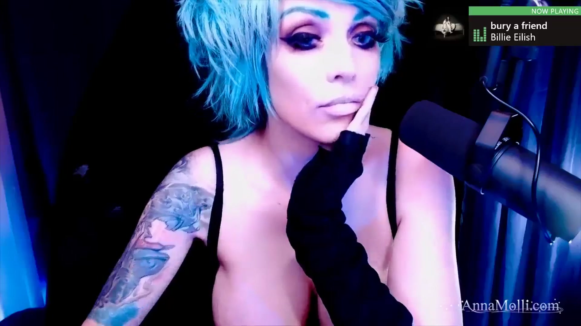 Gallery image thumbnail from AnnaMolli's myfreecams stream on, 08/30/2023, 07:01 image 17 of 20