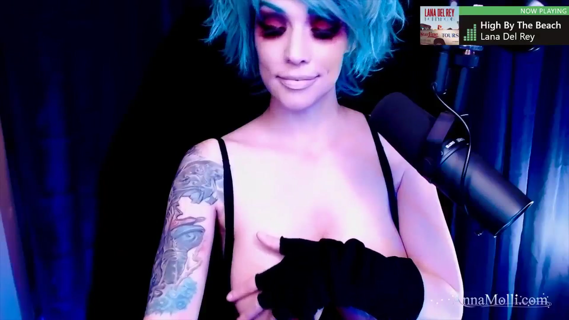 Gallery image thumbnail from AnnaMolli's myfreecams stream on, 09/01/2023, 06:26 image 16 of 20