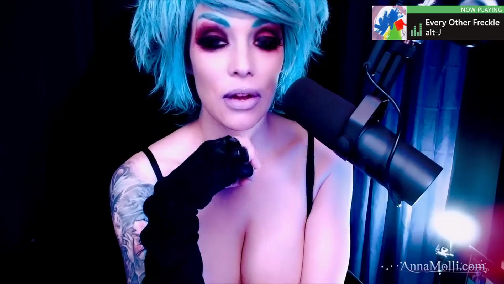 Gallery image thumbnail from AnnaMolli's myfreecams stream on, 09/13/2023, 04:12 image 12 of 20