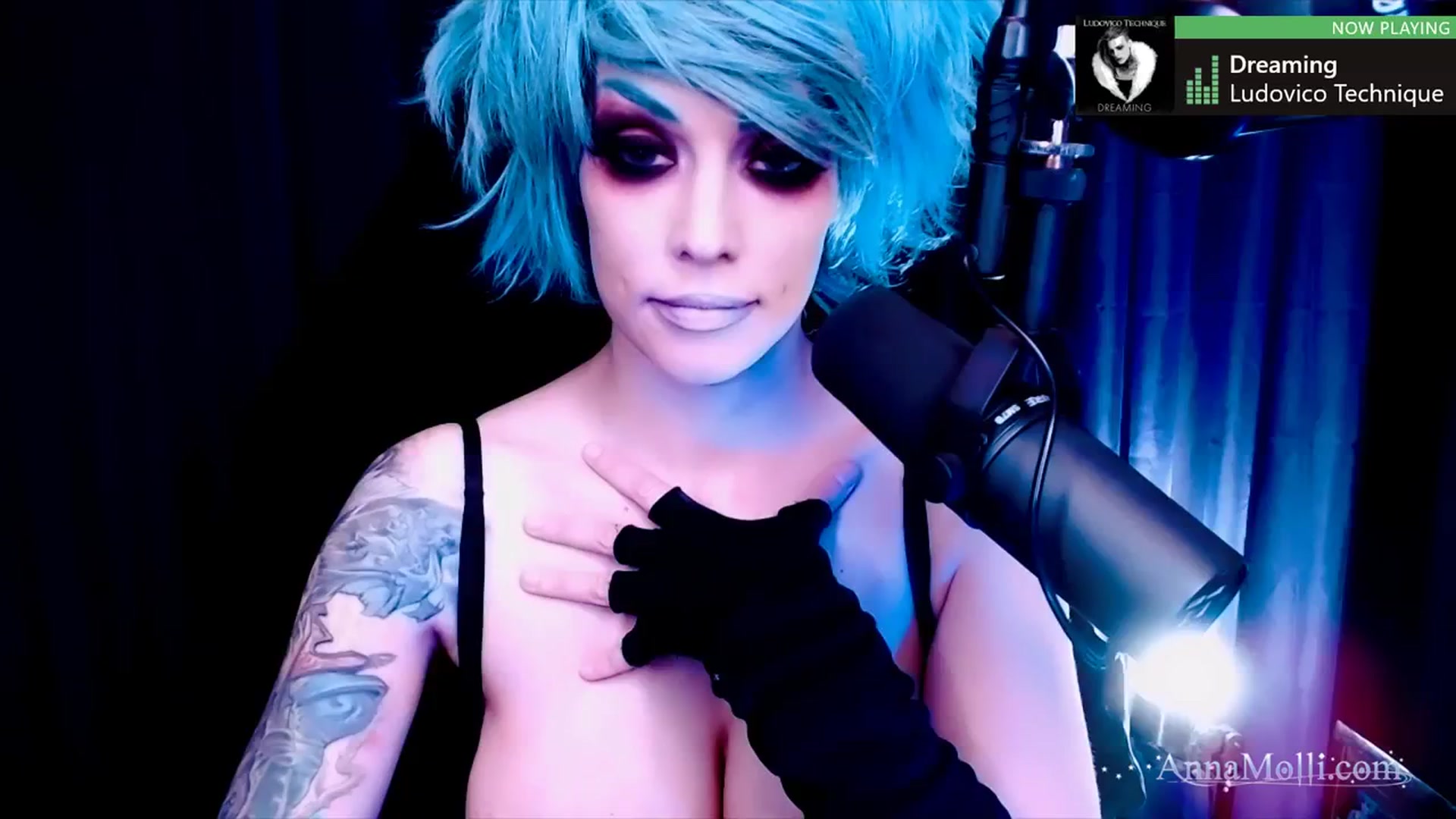 Gallery image thumbnail from AnnaMolli's myfreecams stream on, 09/17/2023, 05:21 image 13 of 20
