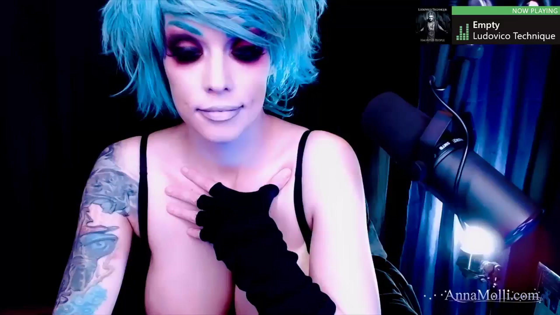 Gallery image thumbnail from AnnaMolli's myfreecams stream on, 09/17/2023, 06:20 image 7 of 20