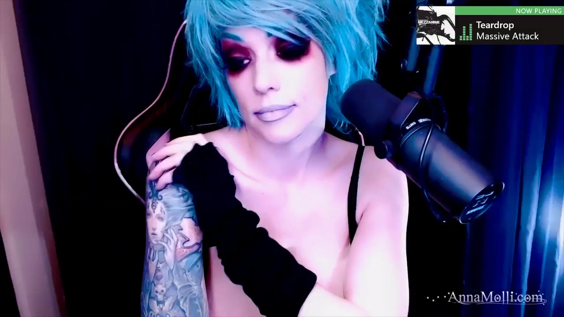 Gallery image thumbnail from AnnaMolli's myfreecams stream on, 09/30/2023, 03:28 image 9 of 20